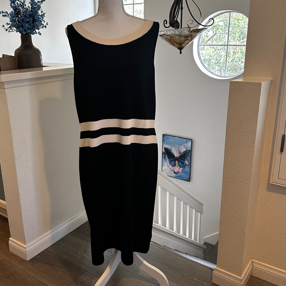 St. John Collection | Black/Bright White Santana Wool Blend Sheath Dress | Sz 16 - Picture 5 of 10